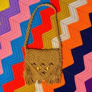Vintage 70s beaded macrame hemp purse w/ fringe